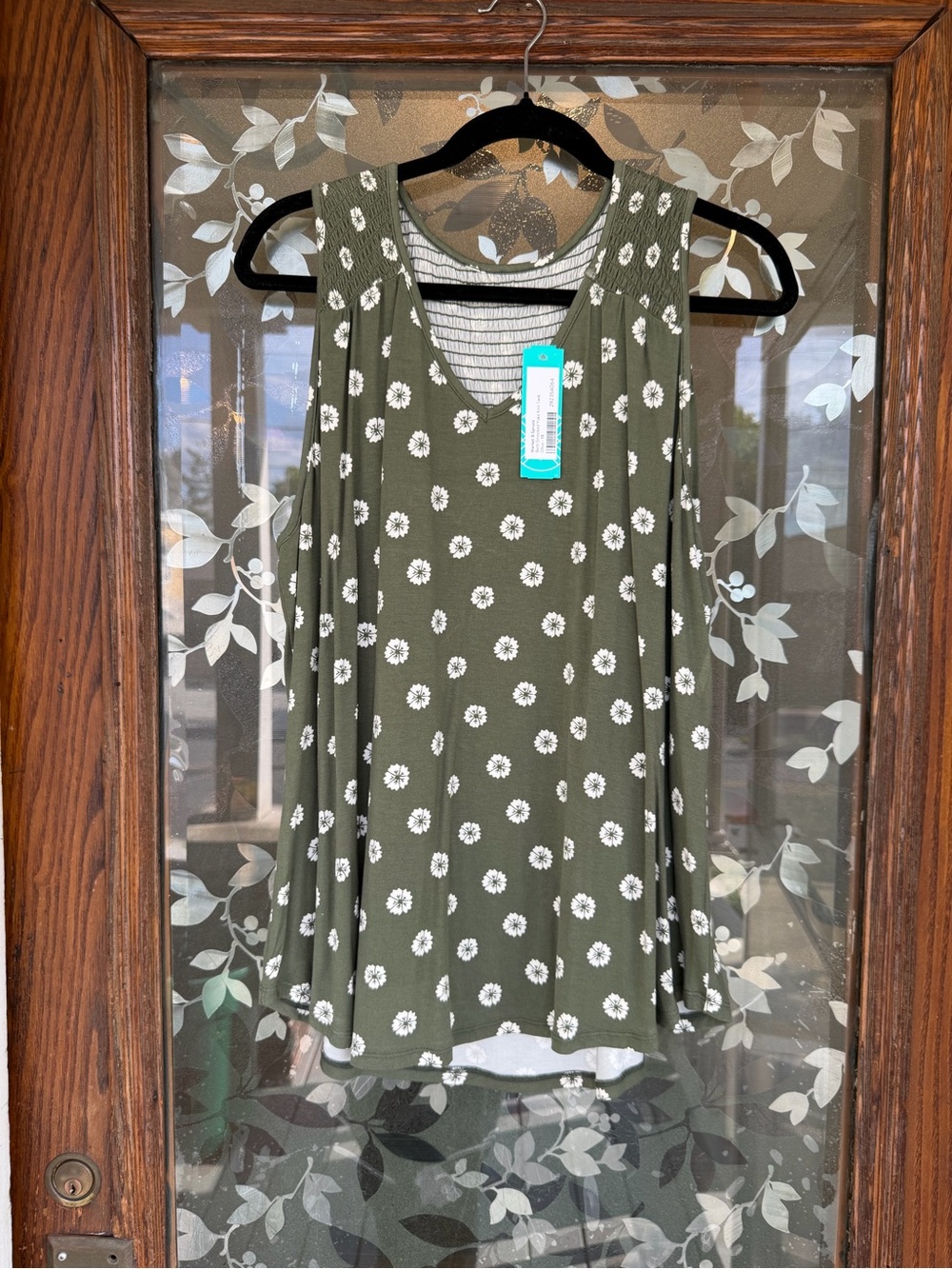 Market & Spruce Olive Green Daisy Print Sleeveless Tank